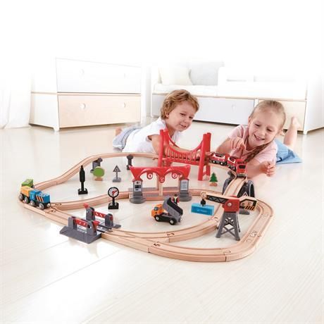 Железная дорога Hape Город 51 деталь (E3730) детская, игрушечная E3730 фото